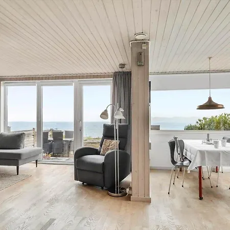 Sj269-hejls-ved-kysten-1