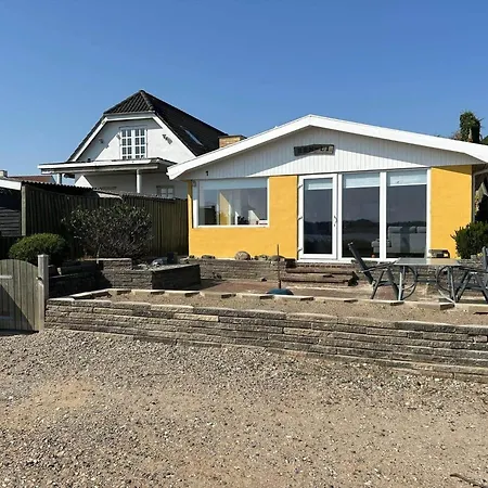 Sj269-hejls-ved-kysten-1 بيت للعطل