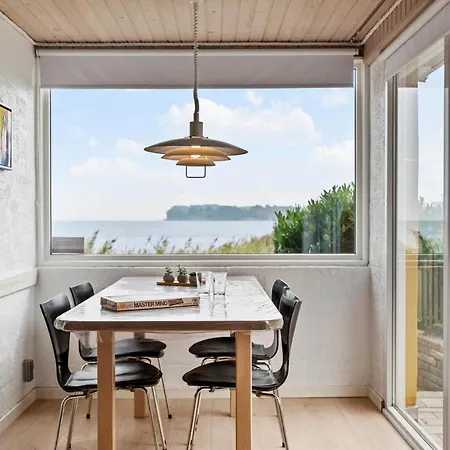 Sj269-hejls-ved-kysten-1 Feriehus