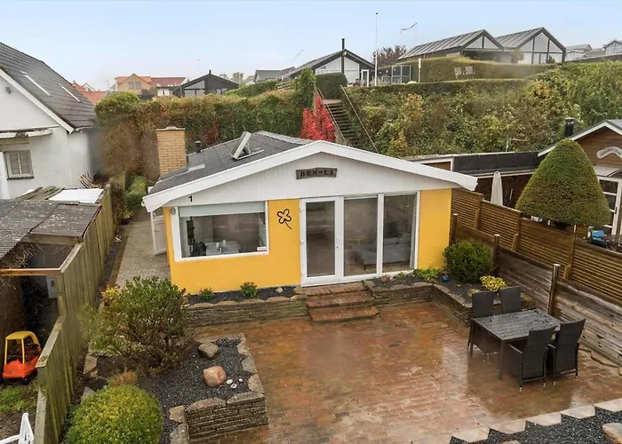 Sj269-hejls-ved-kysten-1 *