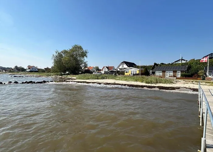 Sj269-hejls-ved-kysten-1 * Hejls